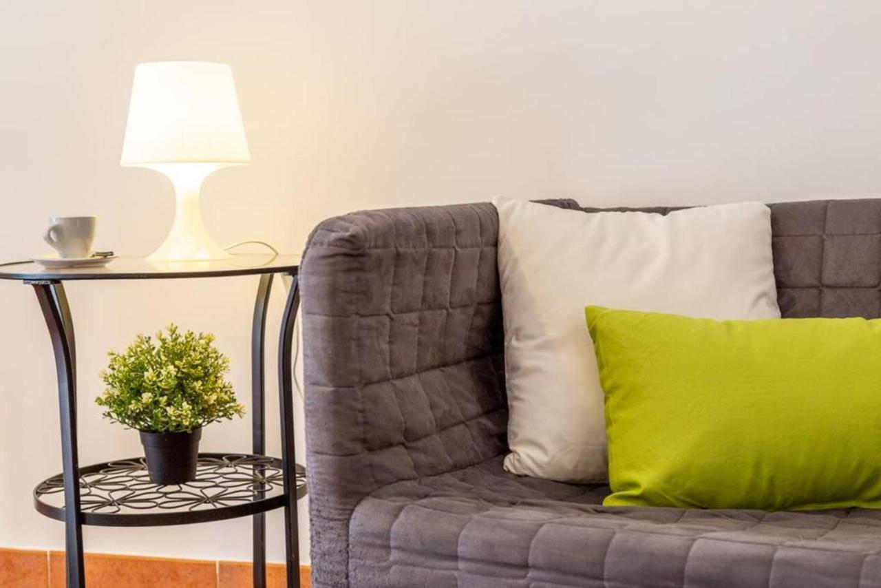 Dal Cavaliere Apartment กาญารี ภายนอก รูปภาพ